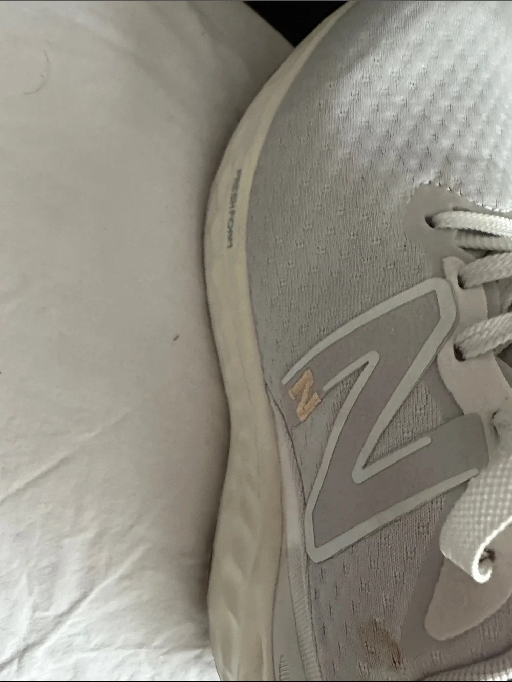 Worn 1x new  Balance fresh foam  Running Sneakers with Accents size 8 half
